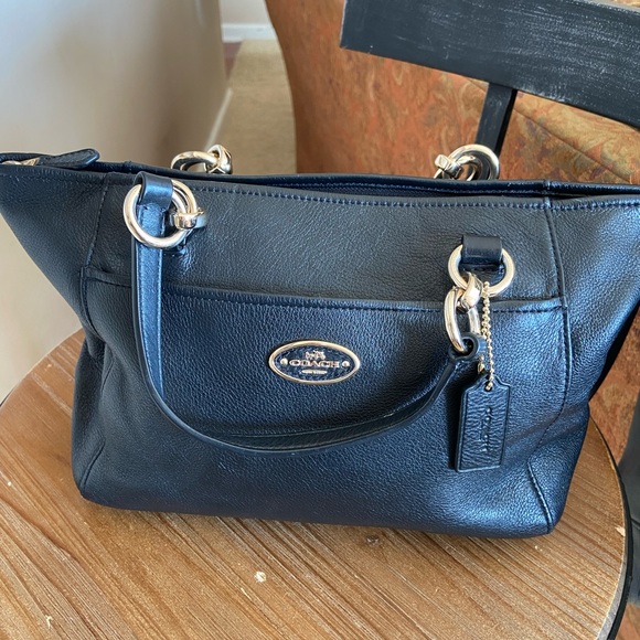 Coach Handbags - COACH LEATHER PURSE